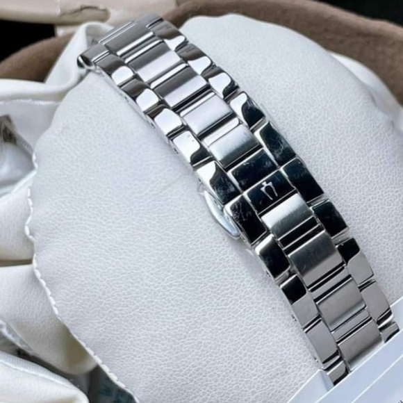 ***NEW*** Bulova Classic Sutton Quartz Diamond Ladies Watch - Picture 14 of 16